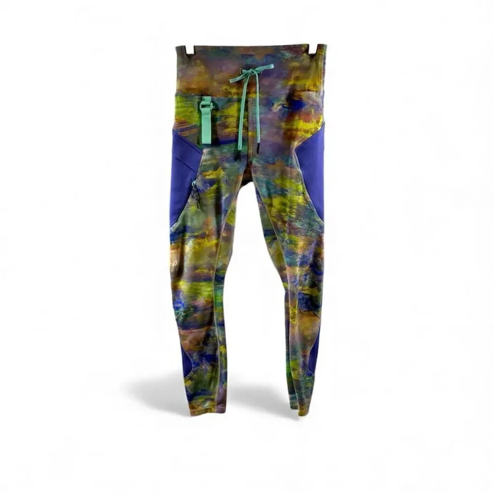 Lululemon Hiking Leggings in Multicolor Size 6
